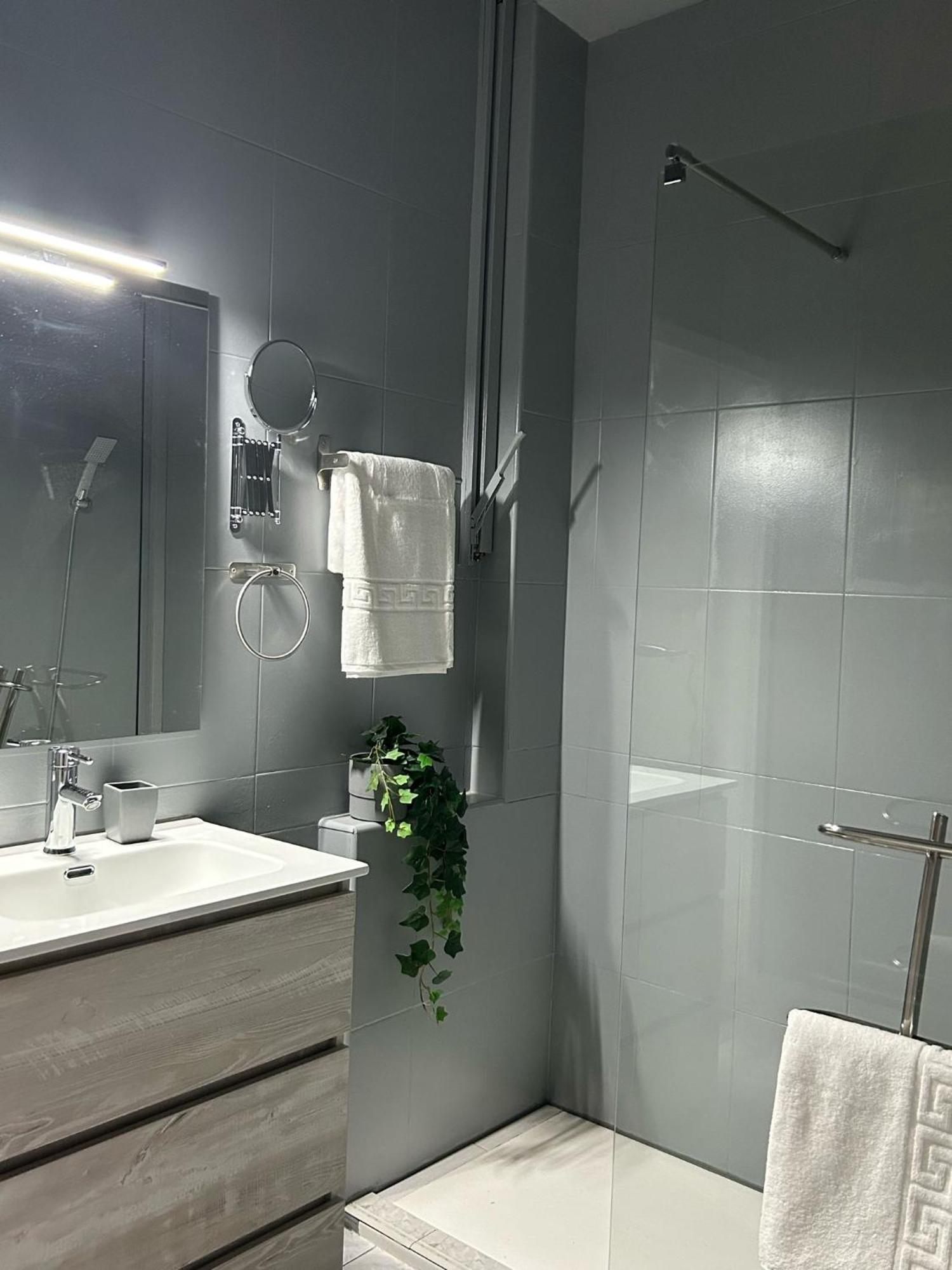 Basement Apartment San Bartolome Bagian luar foto
